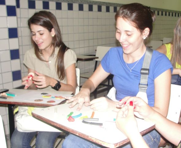 Alunos fizeram arte durante a tarde desta terça