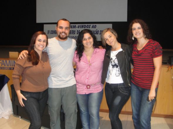 professores Ludmila, Luiz Eduardo, Fernanda, Juliana e Amanda