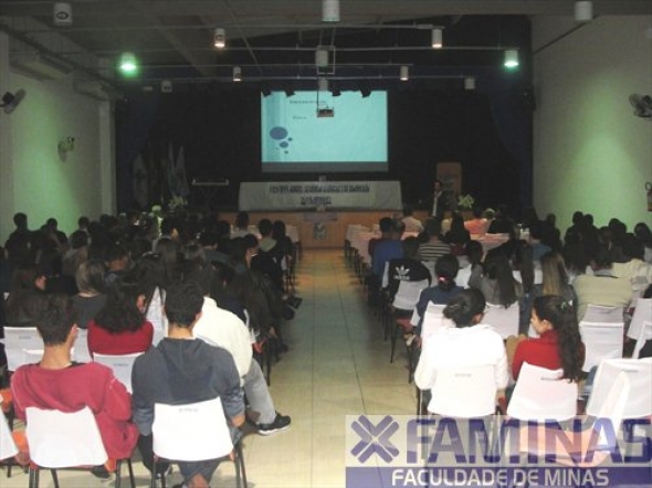 Palestra reuniu bom público no Salão Nobre