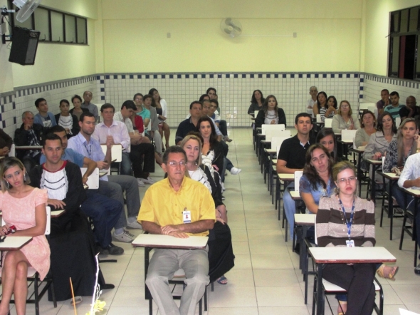 Cerimônia reuniu formandos, familiares e coordenadores